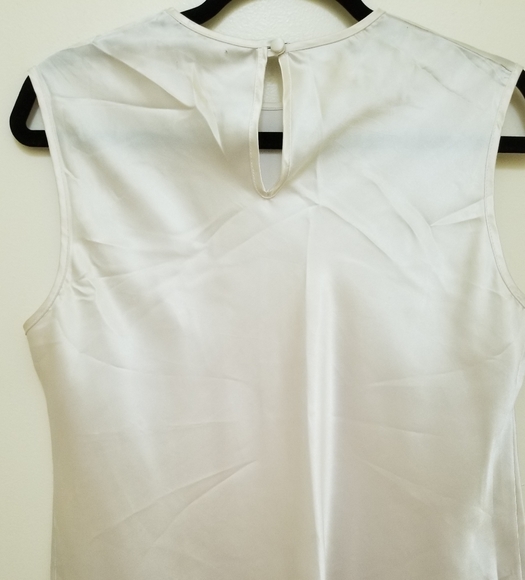 White top - Picture 4 of 4